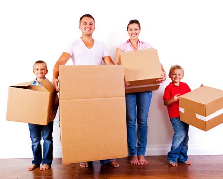 Vauxhall Removals team preparing a careful local home relocation in London