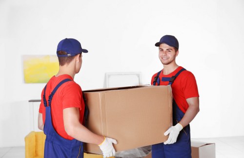 Local Vauxhall removals experts organizing a residential move with precision
