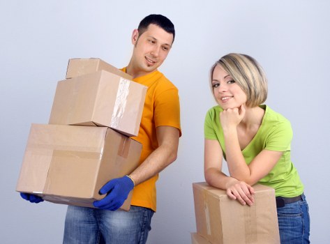 Vauxhall Removals staff coordinating a smooth property relocation in an urban area