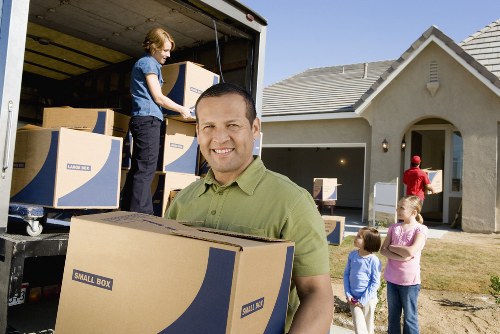 Moving truck hire in Vauxhall for local and London relocation support